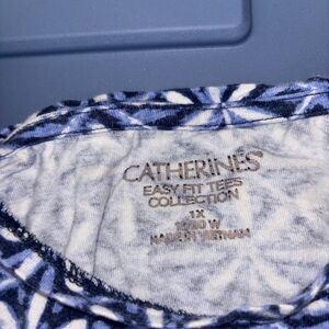 Catherines Navy and White Geometric Short Sleeve Top